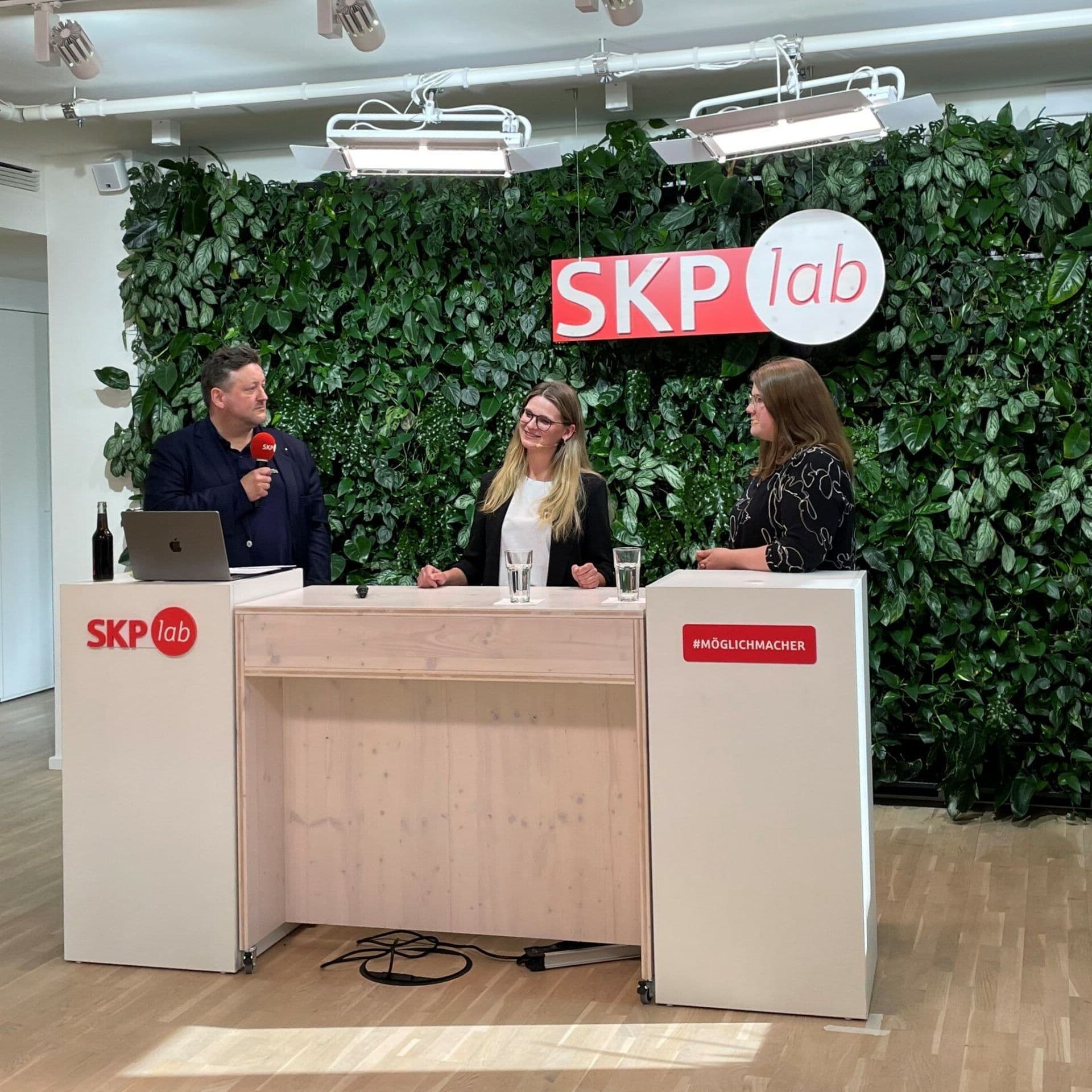 Podiumsgespräch mit Janina Morgenstern und Ronja Stoltenberg